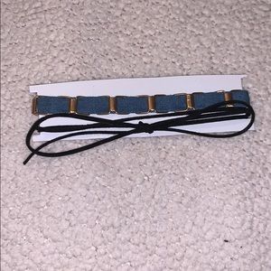 2 pairs of chokers